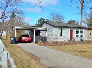 408 E Lewis St, Whitehall, MI 49461