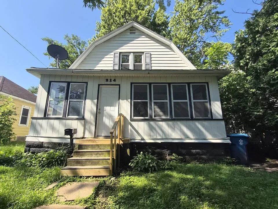 214 Denver St