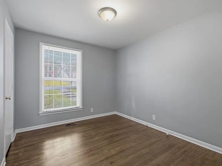 270 Richbriar Rd — Photo 4