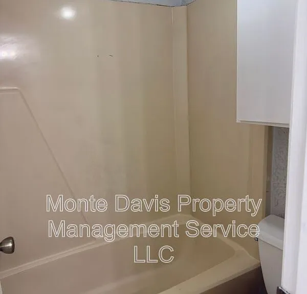 513 S Park Dr #301 — Photo 12