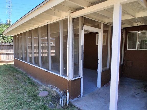 5th image of 1419 N Winery Ave