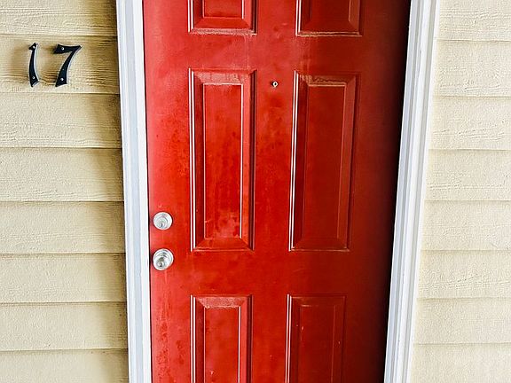 2nd image of 913 Westridge Dr #17