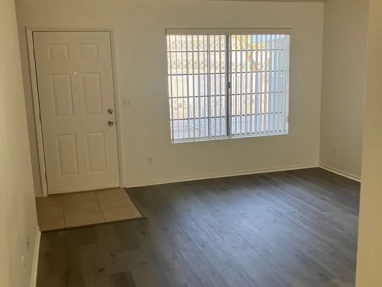 2158 High Dunes Ln — Photo 5