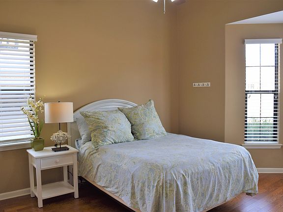 4th image of 6019 Garrett Valley Ln