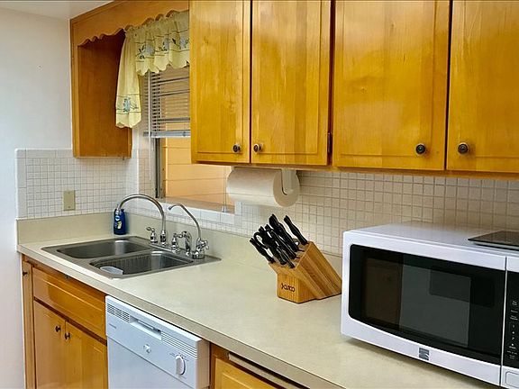 5th image of 2623 Blue Bonnet Dr