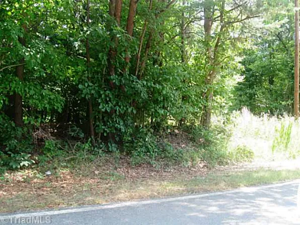 300 Piney Fork Church Rd, Eden, NC 27288