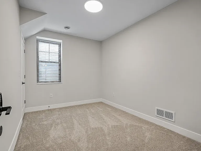 2413 1st Ave S #103 — Photo 29
