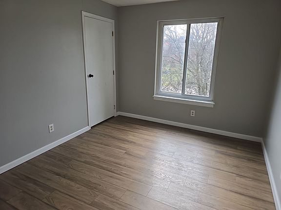 4th image of 812 Gordon Smith Blvd APT 9