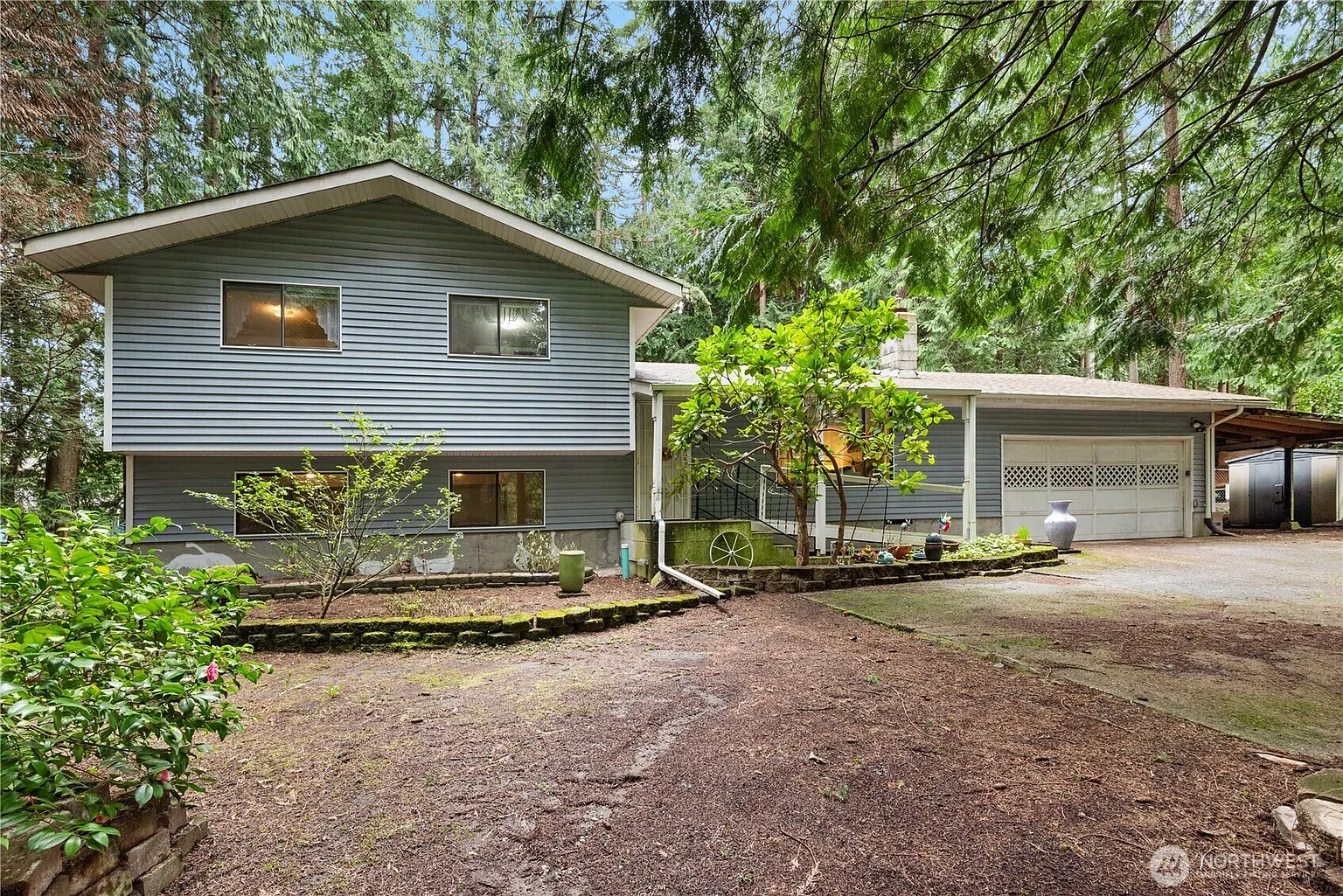 6605 185th Avenue E photo 1