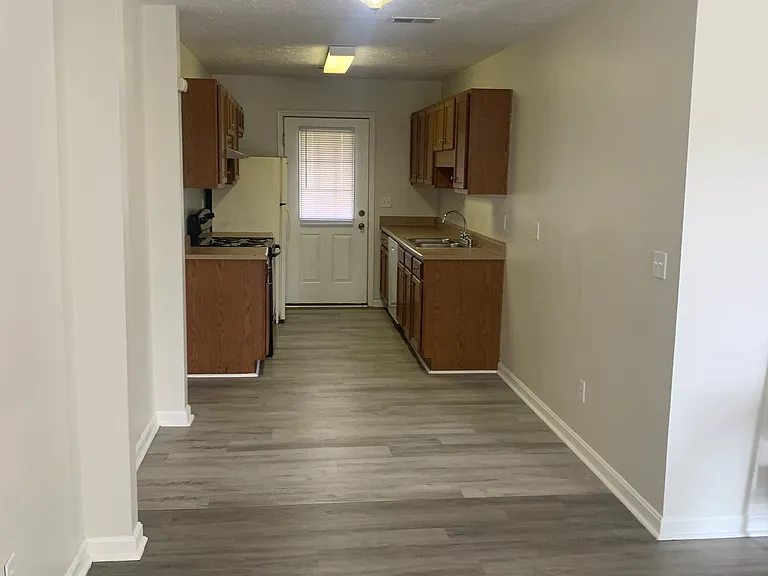 104 Aiden Ct — Photo 6