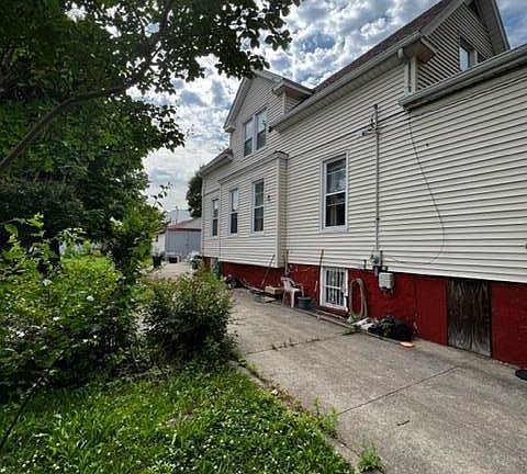 3rd image of 1287 Crosby Ave