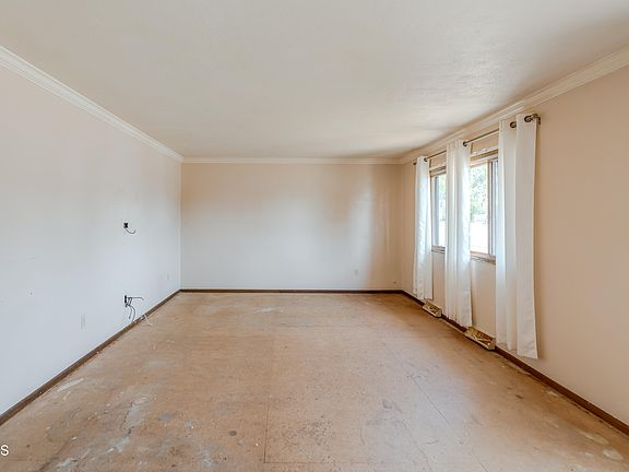 3rd image of 902 N 28th St