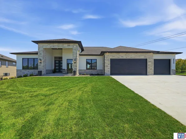 4940 S 89th St, Lincoln, NE 68526