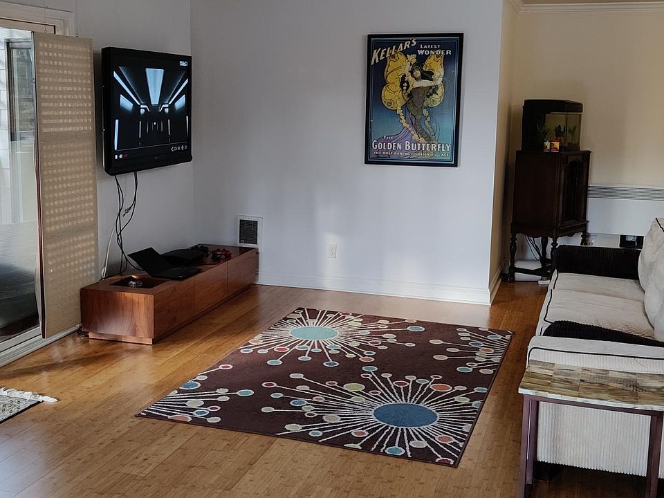 Comfortably furnished - (optional)