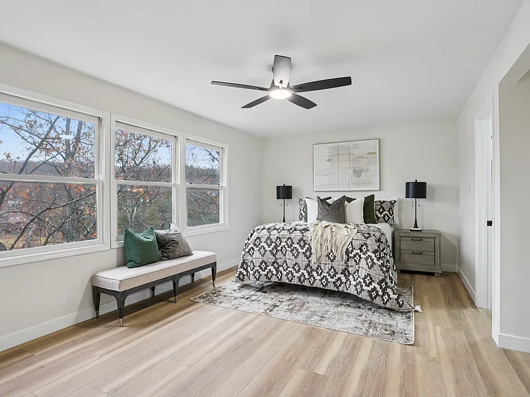 1357 S Lake Sherwood Dr — Photo 18