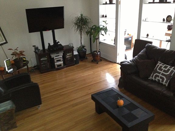 2nd image of 6248 N Wayne Ave APT 3