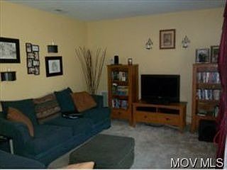 2nd image of 26 Poplar St