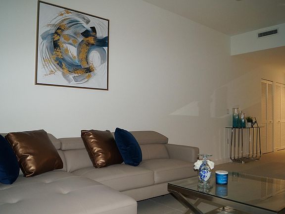 5th image of 5350 NW 84th Ave #303
