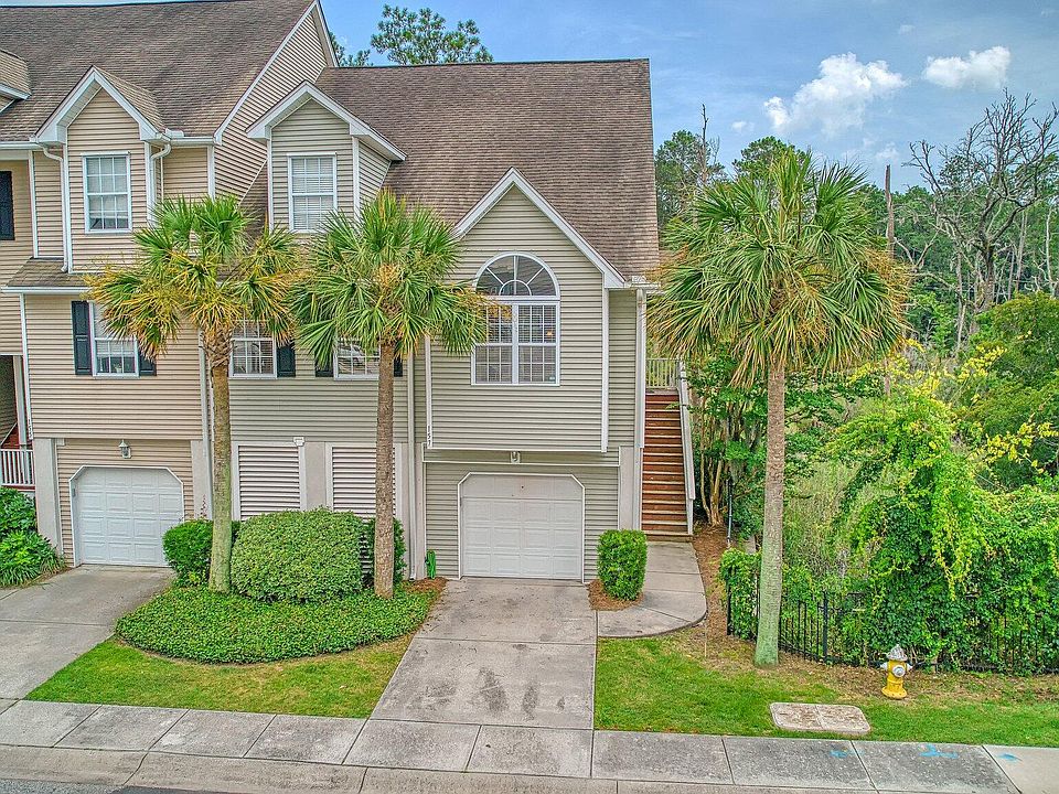 1st image of 157 Winding River Dr