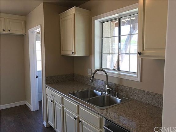 4th image of 5005 N Mangrove Ave