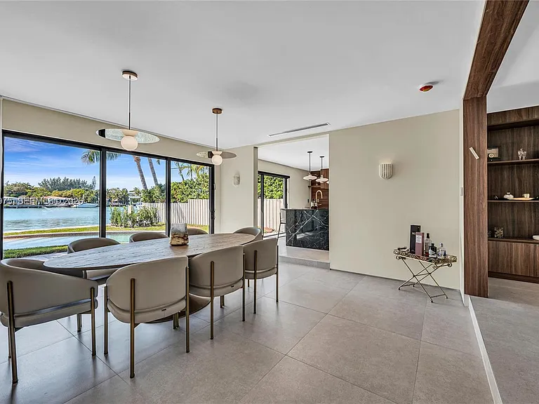 1170 S Biscayne Point Rd — Photo 14