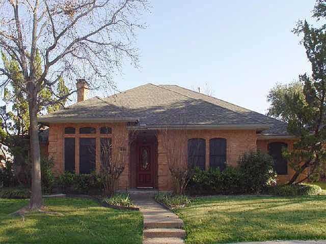 1st image of 2218 Shady Oaks Ct