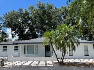 9148 Oakwood Dr, Lake Wales, FL 33898