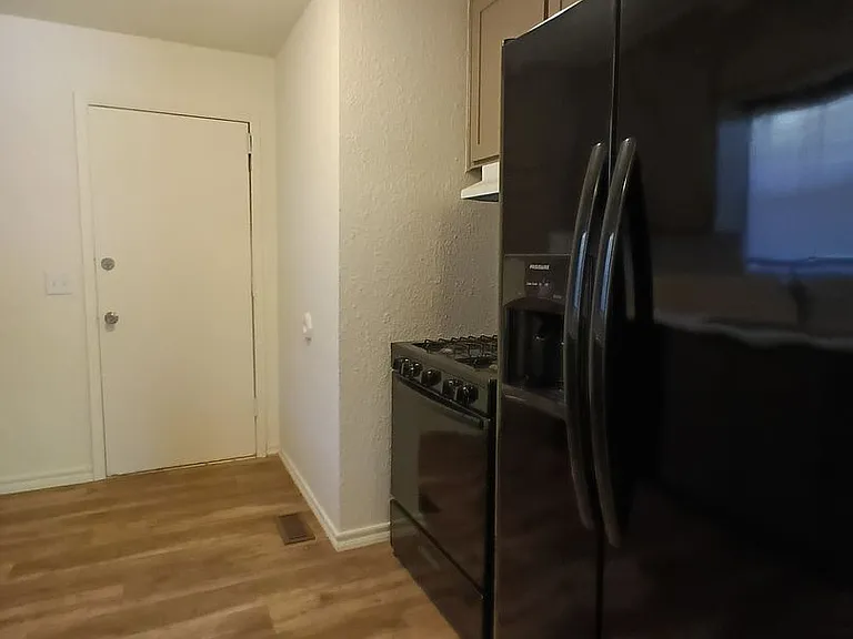 764 E Rose Dr — Photo 19