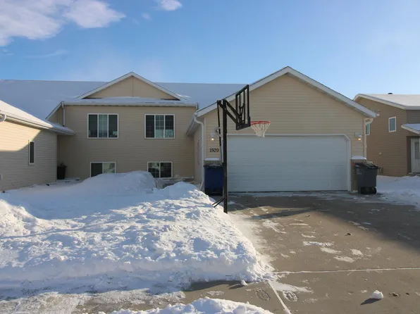 1509 34th Ave S, Moorhead, MN 56560