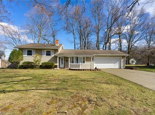 16 Bob White Ct, Youngstown, OH