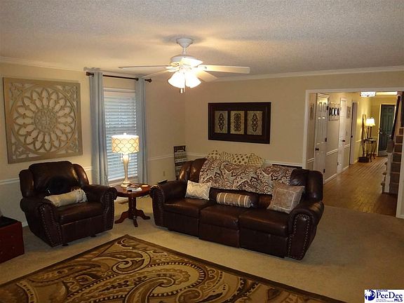 5th image of 1302 Parkwood Dr