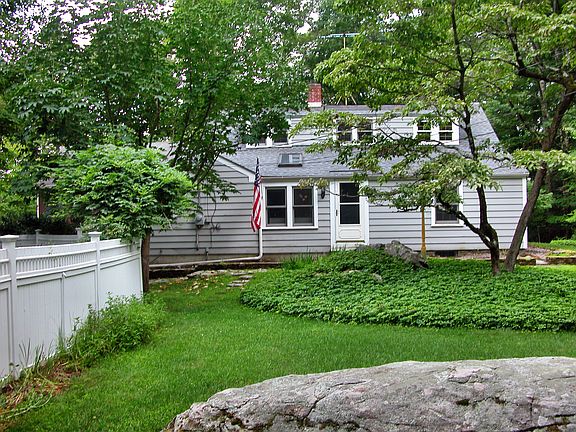 2nd image of 6 Pugsley Pl