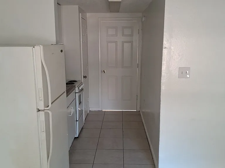 27 W Crystal Ave #203 — Photo 6