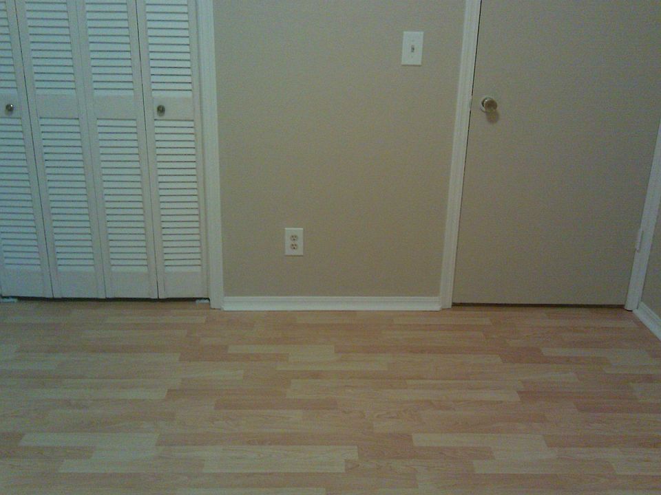 2nd image of 1733 S Pine Ave