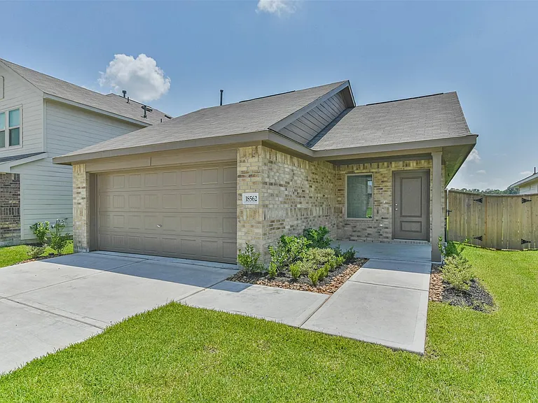 18562 Cepagatti Dr — Photo 2