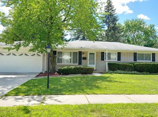 29505 Lyndon St, Livonia, MI 48154