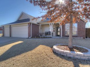 1514 W 117th Ct S, Jenks, OK 74037