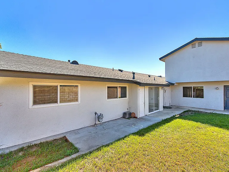 340 W Caroline Ct #A — Photo 6