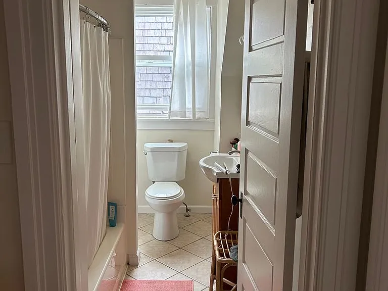 123 Roup Ave — Photo 6