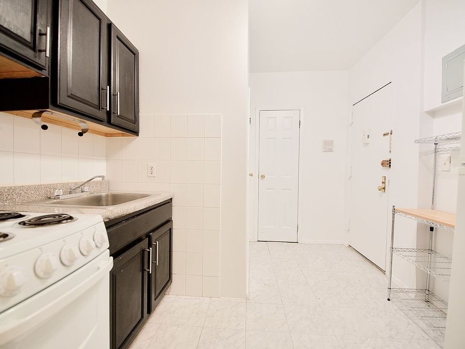 2nd image of 183 Mulberry St #1B