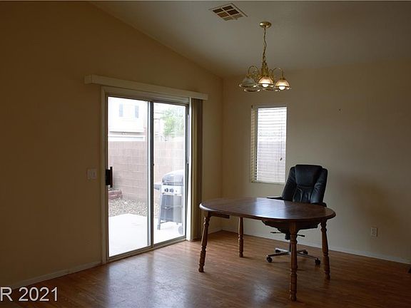4th image of 4713 Victoria Garden Ave