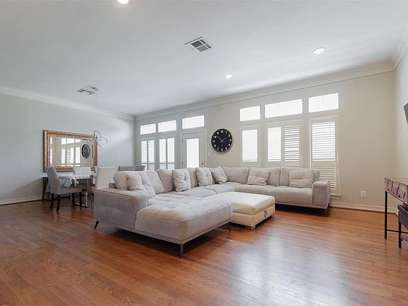 3rd image of 20 Stalynn Ln