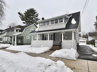 34 Castle St, Springfield, MA 01118