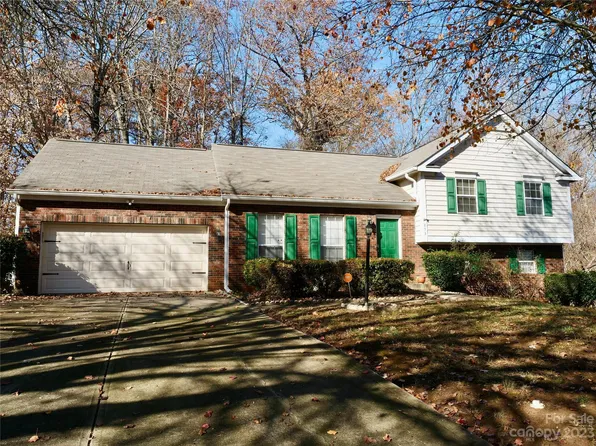 853 Brattleboro Ct, Charlotte, NC 28217