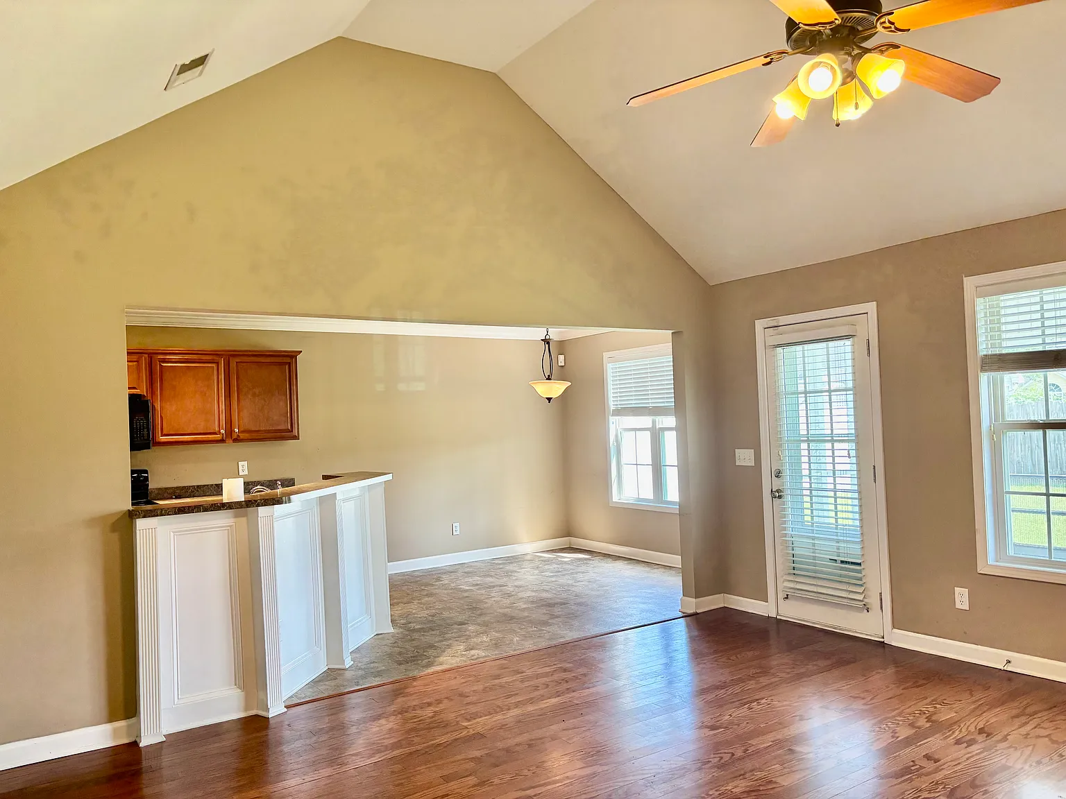 2113 Womack Gardens Rd — Photo 4