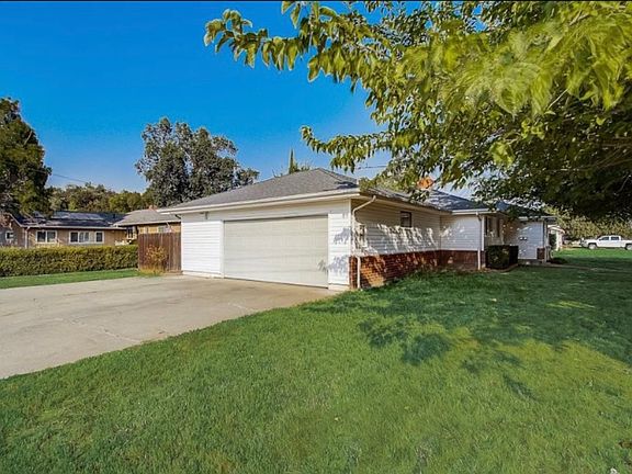 2nd image of 216 Cynthia Dr
