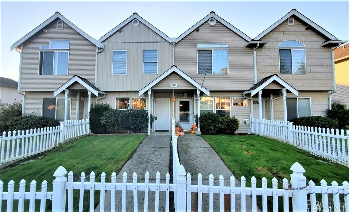 5112 Browns Point Blvd APT B photo 1