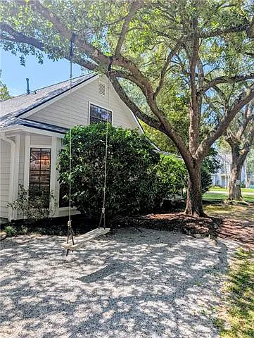 3 bed, 2.5 bath, 2186 sqft, $2,900 — Photo 3