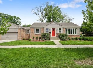 308 Eaton St, Northfield, IL 60093