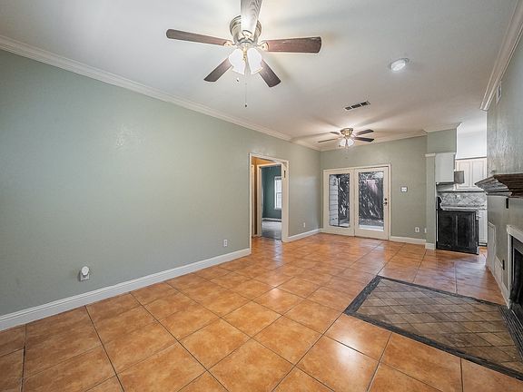 2nd image of 2728 Reagan St APT 101